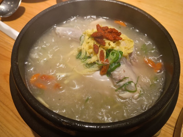 参鶏湯人ル サムゲタン レビュー